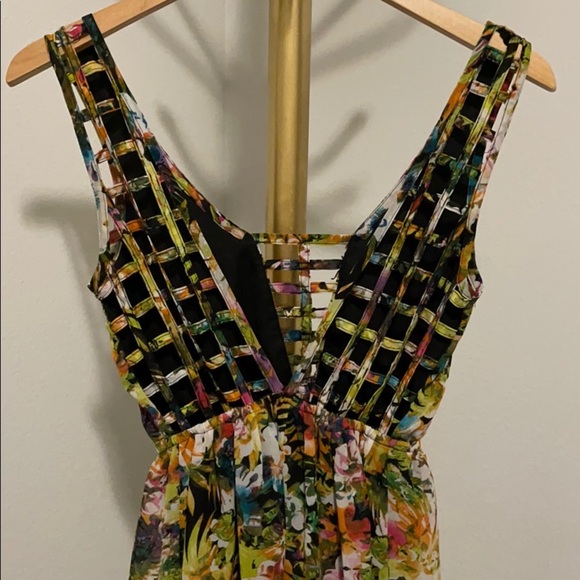 Bright Colorful Resort Vacation Summer Floral Dress with Front & Back Cutouts - Picture 5 of 6